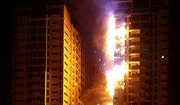 Hai 'gã khổng lồ' UAE chìm trong biển lửa