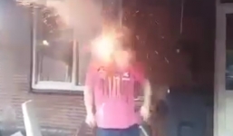 Nhét pháo vào mồm, trò nghịch dại nguy hiểm nhất