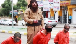 IS tung video sát hại chiến binh người Kurd dã man giữa phố