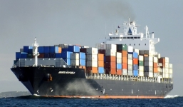 Đường dây buôn lậu quần áo xuyên lục địa đã bị bắt