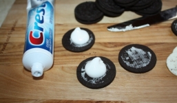 Cá tháng Tư: Những trò đùa khiến bị hại phát điên