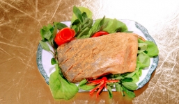 Cô giáo 9X thu chục triệu đồng/tháng từ đặc sản cá thính