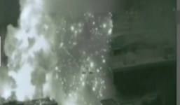 Video không kích Mỹ phá tan tành xưởng chế tạo bom, vũ khí hóa học IS