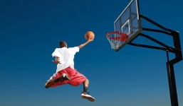 Làm thế nào để trở thành một cầu thủ bóng rổ giỏi?