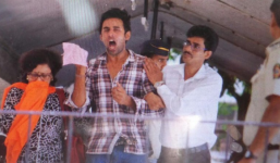 Bạn trai 'Cô dâu 8 tuổi' nhập viện vì bị trầm cảm