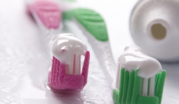 Mẹo vặt từ kem đánh răng cho hiệu quả bất ngờ
