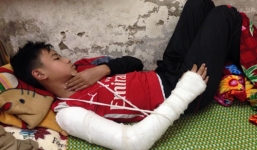 Thầy giáo đánh học sinh rạn xương bị khiển trách