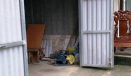 Tóc bị quấn vào máy bơm nước đang chạy, một nữ sinh tử vong