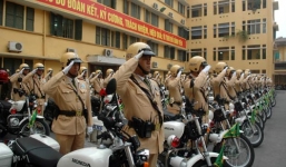 Hà Nội: Chuyển CSGT thấp bé, bụng phệ sang làm văn phòng