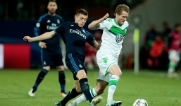 Kroos chơi cùi chỏ khiến hậu vệ Wolfsburg gẫy 1 chiếc răng