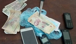 Khởi tố 3 con nghiện liều lĩnh cướp taxi, chống trả công an