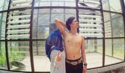 Trào lưu hôn nách người yêu của các cô gái Indonesia, gây tranh cãi