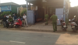 Con trai hoảng hốt phát hiện cha chết trong tư thế treo cổ ở xưởng gỗ