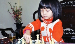 Nhà vô địch cờ vua trẻ thế giới Cẩm Hiền được nhận tài trợ 9 năm