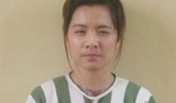 Nữ sinh đe dọa, bắt con gái chủ tiệm vàng nộp tiền cho mình