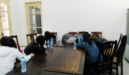 Hà Nội: Bắt quả tang nữ nhân viên massage kích dục cho khách