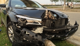 Lái thử xe, BMW 5 tỉ nát đầu