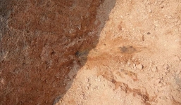 Đào huyệt, phát hiện quả bom thời chiến ở Quảng Nam