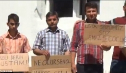 Nhóm nam giới độc thân biểu tình đòi có vợ