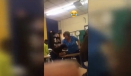 Giáo viên tát liên tiếp vào mặt học sinh trong lớp học