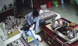 Video: Phát hiện bảo mẫu đánh đập con trai khi lắp camera chống trộm