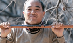 Bố của Yoon Myung Joo trong 'Hậu Duệ Mặt Trời' bị ung thư