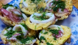 Quán vỉa hè Nha Trang hét giá 250.000/2 đĩa bánh căn