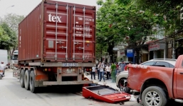 Tai nạn liên hoàn, một phụ nữ chết thảm