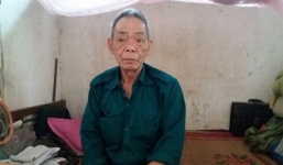 Thầy giáo già khóc nghẹn nhìn con dâu đánh cháu gãy xương