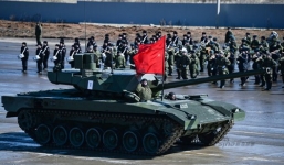 Video: Quân đội Nga diễn tập duyệt binh mừng Ngày Chiến Thắng