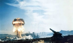 Video: Sức công phá khủng khiếp của pháo hạt nhân Mỹ