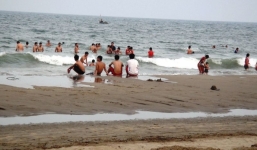 Nghỉ lễ, nam sinh cấp 3 đi tắm biển và bị đuối nước