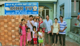 Sau thắng kiện tờ vé số 1,5 tỷ, mẹ con bà Tuyết lại tiếp tục trúng số