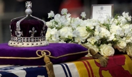 Ấn Độ hãy quên viên kim cương trên vương miện nữ hoàng Anh