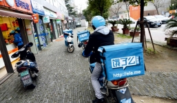 Alibaba tiếp tục đầu tư 900 triệu USD vào công ty chuyển phát đồ ăn