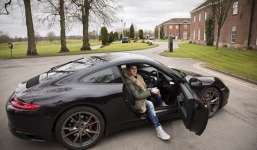 'Thanh niên giàu có nhất Instagram, sở hữu phi cơ riêng' bị dân mạng lật tẩy