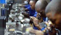 Tại sao châu Phi 'giàu' nhưng người dân lại nghèo?