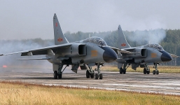 Trung Quốc cho phép phi công nữ lái máy bay ném bom