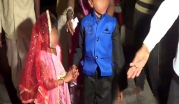 Video cô dâu 5 tuổi khóc van xin trong đám cưới với chú rể 11 tuổi