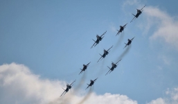Video: Máy bay Nga rầm rộ diễn tập mừng Ngày Chiến thắng