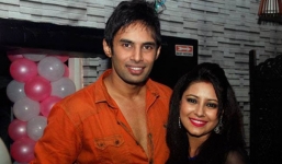 Bạn trai cô dâu 8 tuổi thừa nhận đưa bạn gái đi phá thai