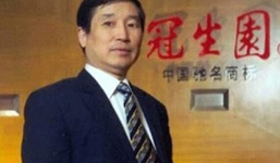 Tử vong do bị khỉ ném đá vào đầu khi đang ngắm cảnh