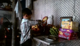 Số phận nghiệt ngã của hai đứa trẻ mồ côi cả bố lẫn mẹ tại Bắc Giang