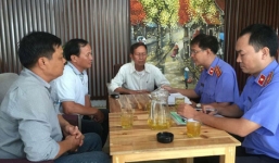 Chủ quán cà phê 'Xin chào' đòi lại tiền nộp phạt