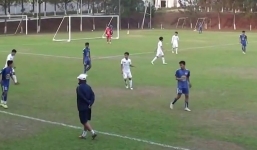 Video: 'Đàn em' Công Phượng đọ sức với đội Năng khiếu HAGL