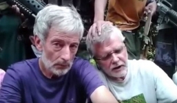 Một con tin Canada bị phiến quân Hồi giáo Philippines chặt đầu