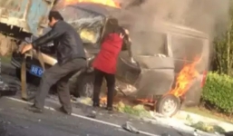 Chồng hy sinh thân mình cứu vợ khỏi ô tô bốc cháy