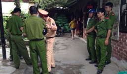 Một phụ nữ bị tưới xăng đốt giữa quán cà phê: Nghi can là chồng cũ