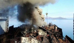 Tàu ngầm hạt nhân Nga bất ngờ bốc cháy