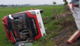 Danh tính nạn nhân vụ xe khách lao xuống ruộng ở Nghệ An